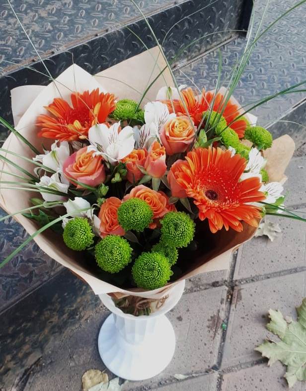 Букет цветов из: Герберы, Хризантемы, Альстромерии и Розы в Гиагинском
