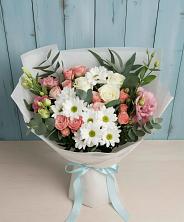 Букет цветов из:  Розы, Лизиантусы и Хризантемы в Гиагинском