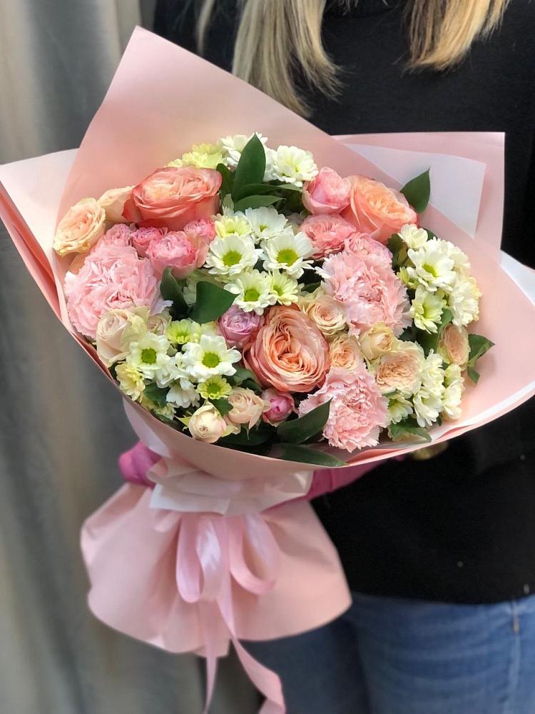 Букет цветов из: Гвоздики, Розы и Хризантемы в Гиагинском