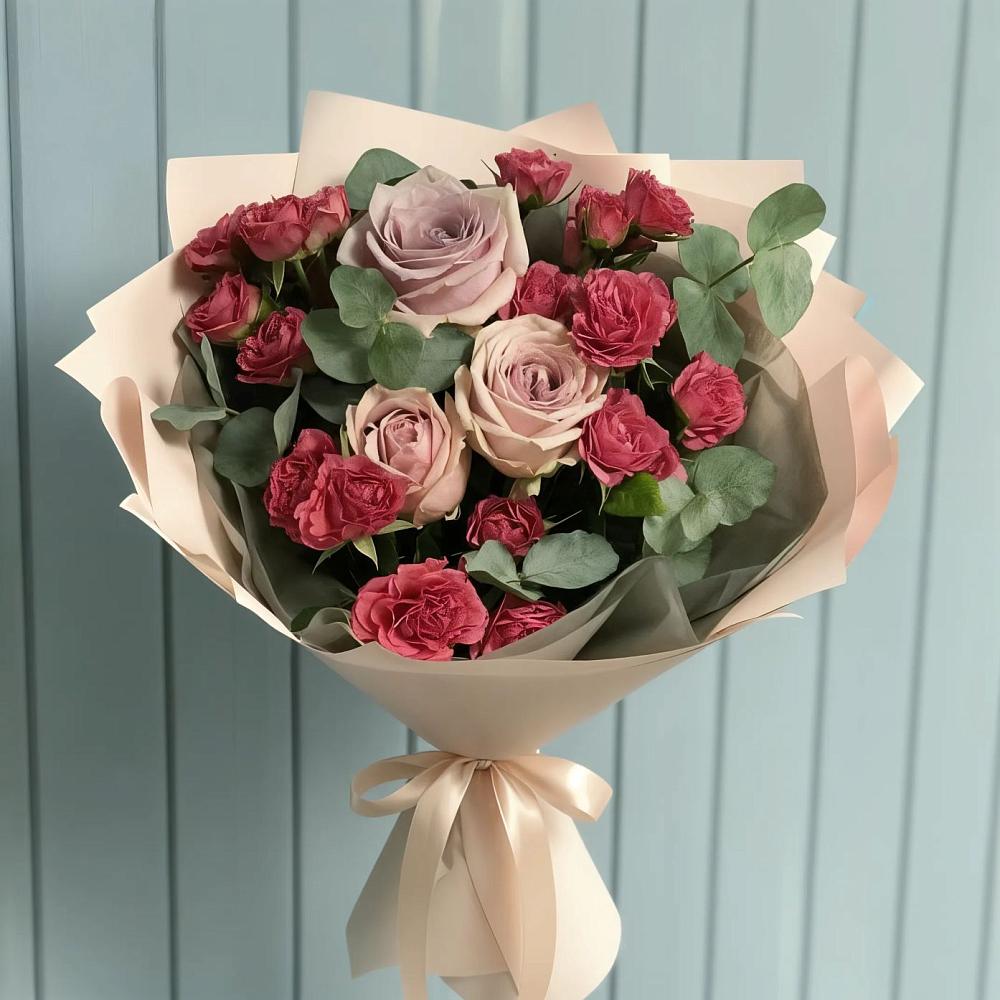 Букет цветов из: Гвоздики и Розы в Гиагинском