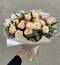 Букет Кремовые розы Латте в Гиагинском