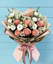 Букет цветов из:  Розы, Альстромерии и Лизиантусы в Гиагинском