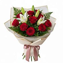 Букет цветов из:  Лилии и Розы в Гиагинском