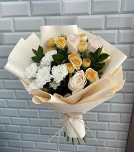 Букет цветов из:  Розы и Хризантемы в Гиагинском