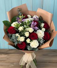 Букет цветов из:  Розы и Альстромерии #REPLACE_PRED# Гиагинском