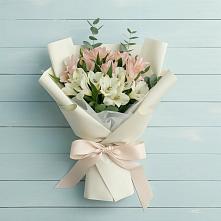 Букет цветов из:  Альстромерии в Гиагинском