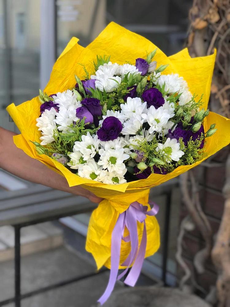 Букет цветов из: Ирисы, Хризантемы и Ромашки в Гиагинском