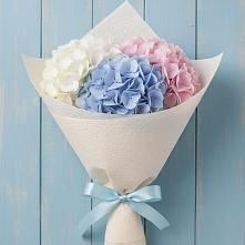 Букет цветов из:  Гортензия в Гиагинском