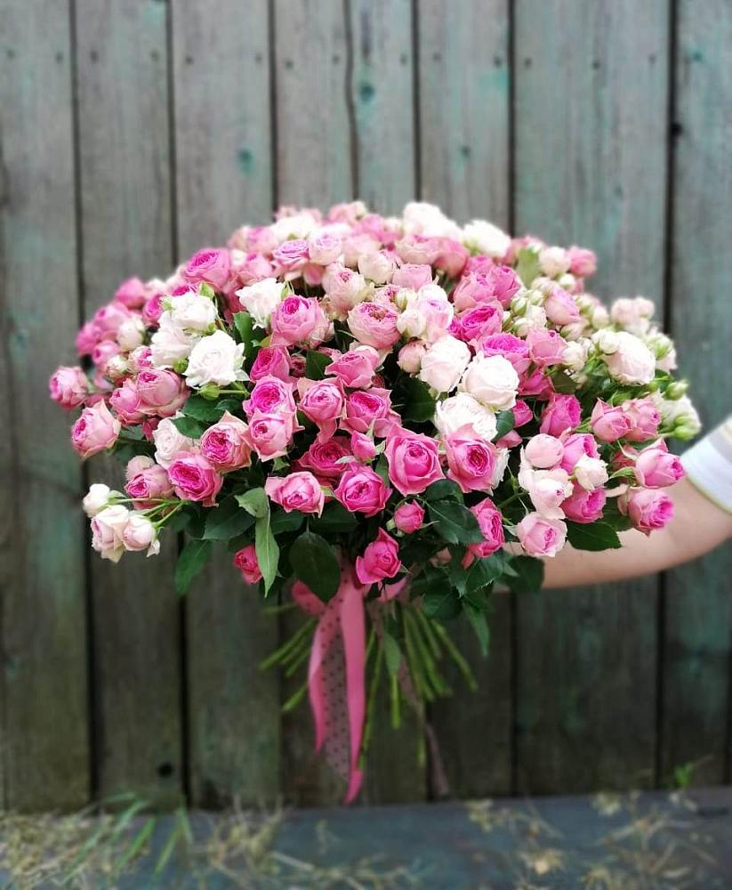 Букет Розовые кустовые розы Натали и Лав Лидия в Гиагинском