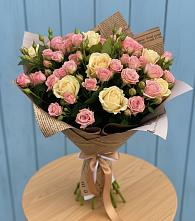 Букет цветов из:  Розы в Гиагинском