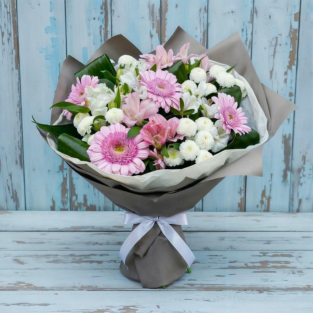Букет цветов из: Герберы, Альстромерии и Хризантемы в Гиагинском