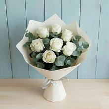 Букет Белые розы в Эвкалипте в Гиагинском