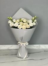 Букет цветов из:  Розы и Лизиантусы в Гиагинском